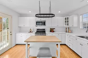 402 Shadybrook Rd, High Point, NC 27265 - Photo 16