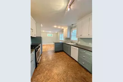 1313 Cardinal Place, Greensboro, NC 27408 - Photo 6