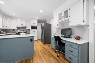 3800 W Friendly Ave, Greensboro, NC 27410 - Photo 16