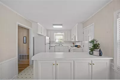 1518 Sherwood Drive, Burlington, NC 27215 - Photo 8