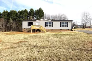 106 Lynnewood Dr, Mount Airy, NC 27030 - Photo 20