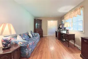 5509 Fallingbrooks Dr, Greensboro, NC 27407 - Photo 12