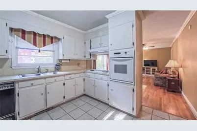 5509 Fallingbrooks Drive, Greensboro, NC 27407 - Photo 18