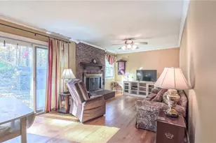 5509 Fallingbrooks Dr, Greensboro, NC 27407 - Photo 24