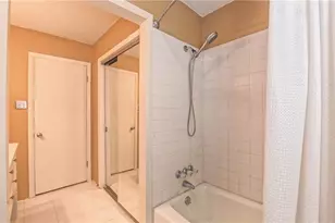 5509 Fallingbrooks Dr, Greensboro, NC 27407 - Photo 30