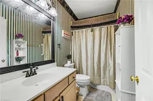 4008 Deerfield St, High Point, NC 27265 - Photo 18