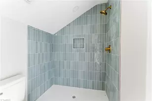 1508 Perkins St, Greensboro, NC 27401 - Photo 18