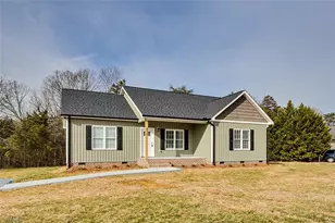 432 Kimrey St, Ramseur, NC 27316 - Photo 2