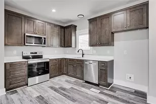 432 Kimrey St, Ramseur, NC 27316 - Photo 4