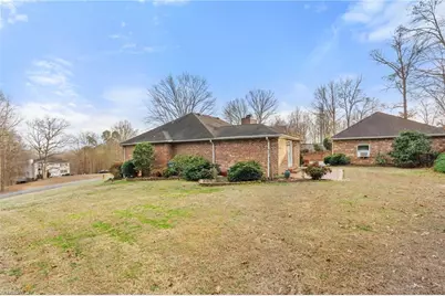 471 W Hunting Ridge Drive, Thomasville, NC 27360 - Photo 10