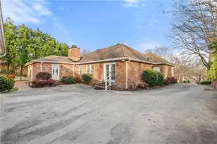 471 W Hunting Ridge Dr, Thomasville, NC 27360 - Photo 10