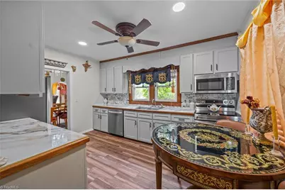 501 W 2nd Avenue, Lexington, NC 27292 - Photo 24