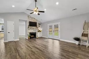 6320 Cardinal Wood Dr, Greensboro, NC 27410 - Photo 6