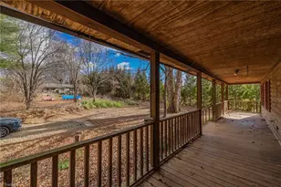 3089 Pipers Gap Rd, Mount Airy, NC 27030 - Photo 18