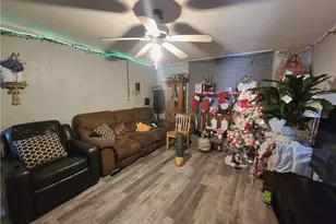 916 Liberty Dr, Thomasville, NC 27360 - Photo 6