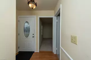 5114 Lawndale Dr, Greensboro, NC 27455 - Photo 14