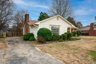 5114 Lawndale Dr, Greensboro, NC 27455 - Photo 6