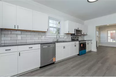 6 Forsyth Street, Thomasville, NC 27360 - Photo 16