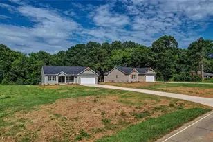 1816 Crutchfield Rd, Reidsville, NC 27320 - Photo 2