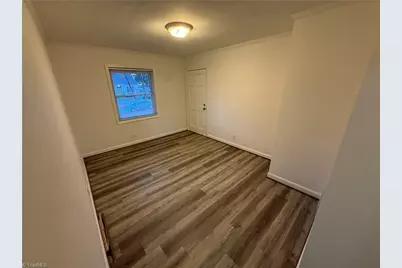 847 W 6th Street #E, Winston-Salem, NC 27101 - Photo 2