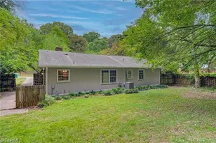 1905 Fox Creek Ct, High Point, NC 27265 - Photo 2