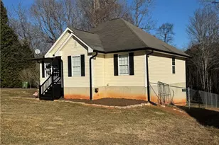 7243 Wanda Vis Ln, Pfafftown, NC 27040 - Photo 4