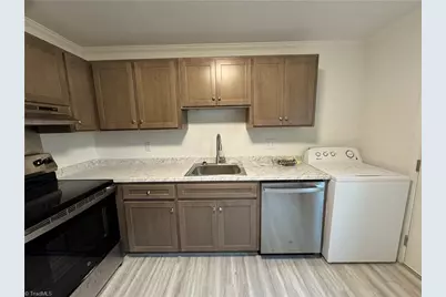 221 Mayberry Avenue, Mount Airy, NC 27030 - Photo 2