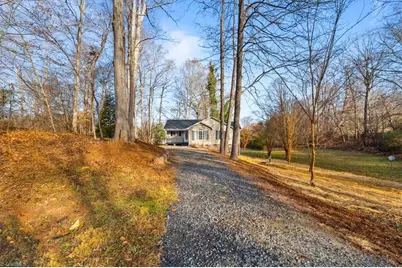 3528 Lamp Light Drive, Randleman, NC 27317 - Photo 4