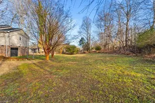 3528 Lamplight Dr, Randleman, NC 27317 - Photo 10