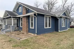 408 Reid St, Thomasville, NC 27360 - Photo 2