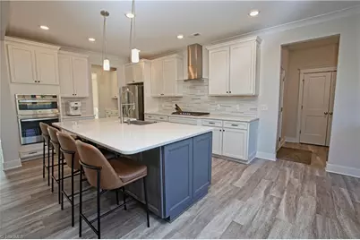 7802 Michaelis Street, Greensboro, NC 27455 - Photo 8