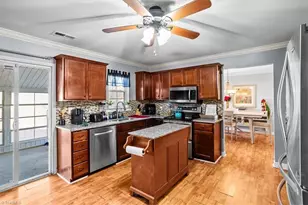 305 Carter Ridge Dr, Reidsville, NC 27320 - Photo 8