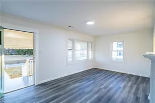 624 W Harrison St, Reidsville, NC 27320 - Photo 10