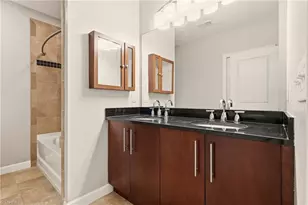 201 N Elm St, Greensboro, NC 27401 - Photo 14