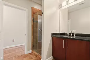 201 N Elm St, Greensboro, NC 27401 - Photo 20