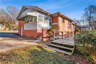 3015 Dellwood Dr, Greensboro, NC 27408 - Photo 32