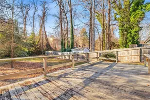 3015 Dellwood Dr, Greensboro, NC 27408 - Photo 34