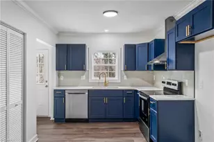 208 Warner St, Thomasville, NC 27360 - Photo 10