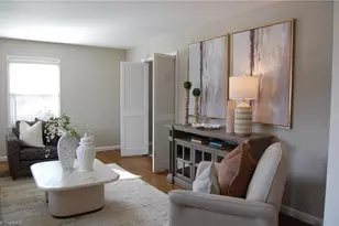 807 Plummer Dr, Greensboro, NC 27410 - Photo 4