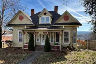 911 E St, North Wilkesboro, NC 28659 - Photo 1