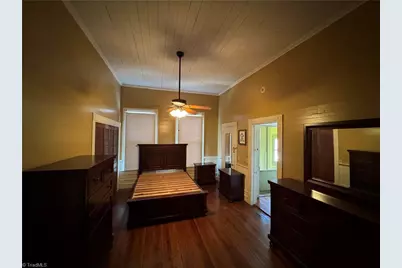 911 E Street, North Wilkesboro, NC 28659 - Photo 4
