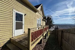 911 E St, North Wilkesboro, NC 28659 - Photo 16