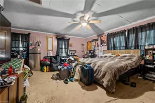 910 Omaha St, Greensboro, NC 27406 - Photo 6