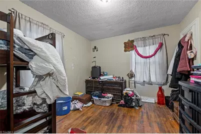 910 Omaha Street, Greensboro, NC 27406 - Photo 8