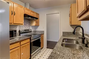 6 Queenanne Ct, Greensboro, NC 27406 - Photo 8