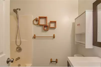 6 Queenanne Court, Greensboro, NC 27406 - Photo 18