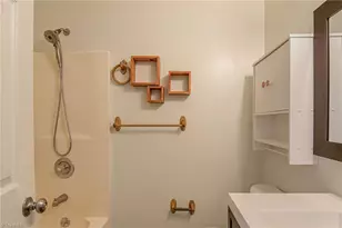 6 Queenanne Ct, Greensboro, NC 27406 - Photo 18