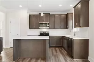 5364 Belmont Gdn Dr, Walkertown, NC 27051 - Photo 8