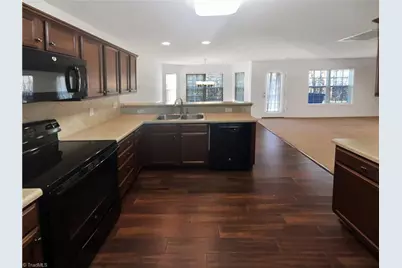 2102 Longburn Drive, Kernersville, NC 27284 - Photo 2