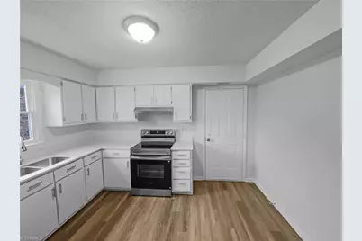 5712 Landerwood Drive, Greensboro, NC 27405 - Photo 2